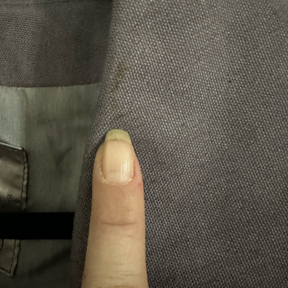 VINTAGE London Fog Trenchcoat.  Button Front - Picture 4 of 5